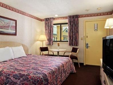 Travelodge Уест Спрингфийлд Стая снимка